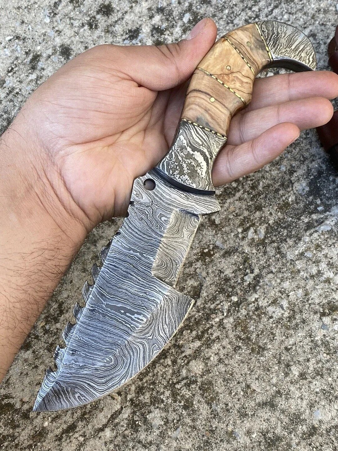 Sawback Tracker Bushcraft Knife with Olive Wood Handle & Leather Sheath