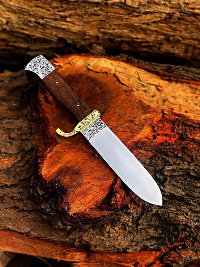 Ornate Filigree Spear-Point Hunter with Engraved Bolster & Brass Guard