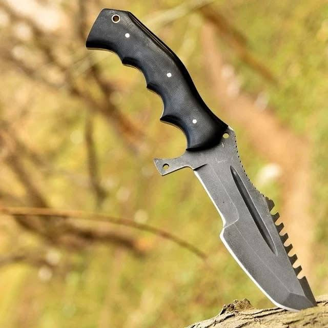 Serrated Spine Tracker Knife with Finger Groove Handle